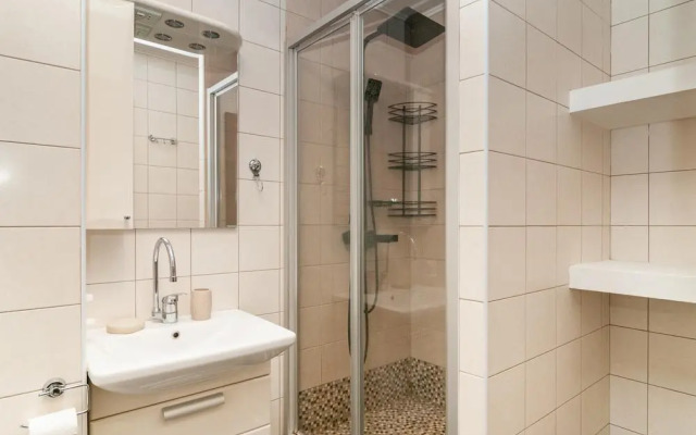 Home (Хоум) на улице Побежимова 11