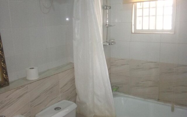 Paris Choice Hotels & Resort Wuse