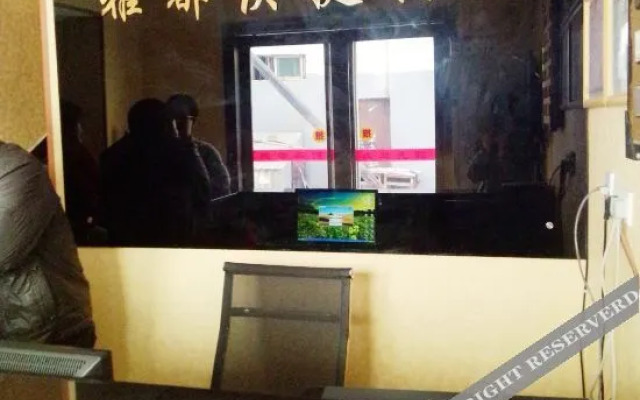 Luoyang yadu Express Hotel