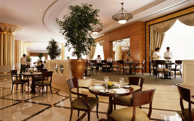 Corniche Hotel Abu Dhabi