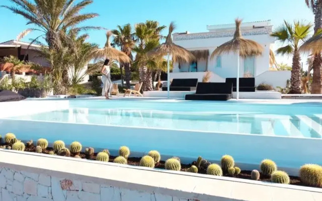 Playa Paraiso Beach Resort