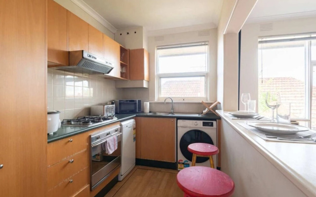 Well Located 1 Bedroom in South Yarra