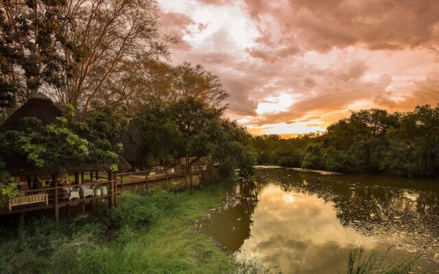 Thornybush Waterside Lodge