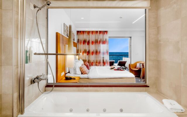 High Beach Hotel