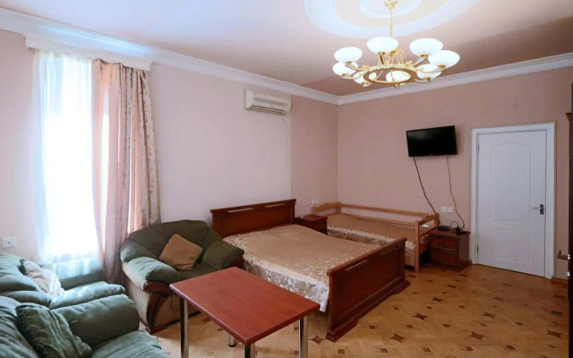 Hostel Kond House