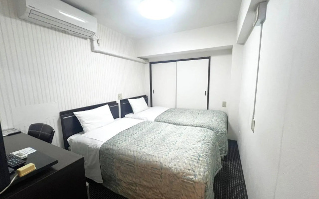 Business Inn Sennichimae Hotel