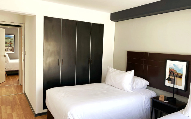 Nomad Apartments in Bohem Barranco by Wynwood-House