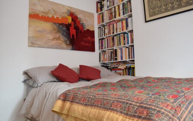 South London Flat With Balcony