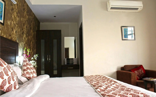 Hotel Jashn Inn near Apollo Hospital, Delhi