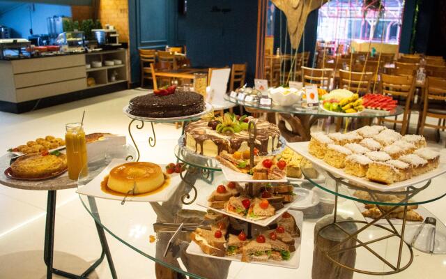 Camboriú Praia Hotel