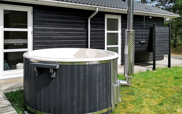 6 Person Holiday Home in Albaek