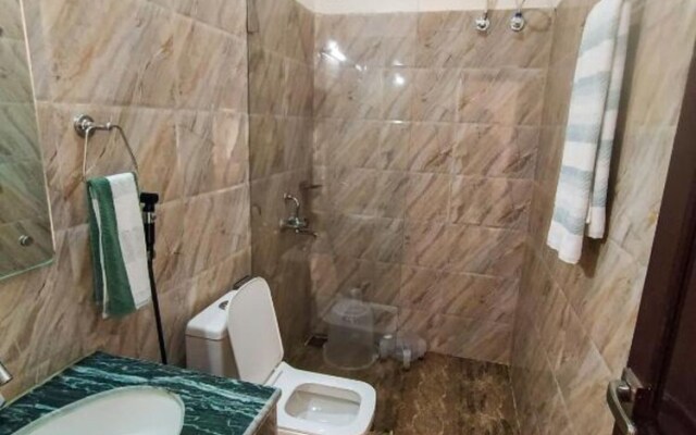 Goroomgo Anugraha Homestay Ramnagar