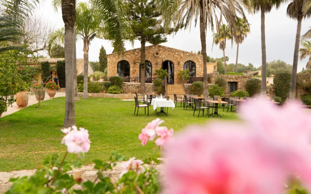 Reserva Rotana Hotel