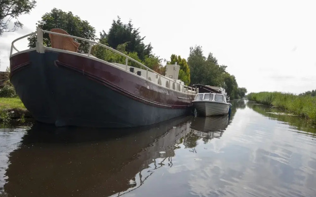 Houseboat De Tulp