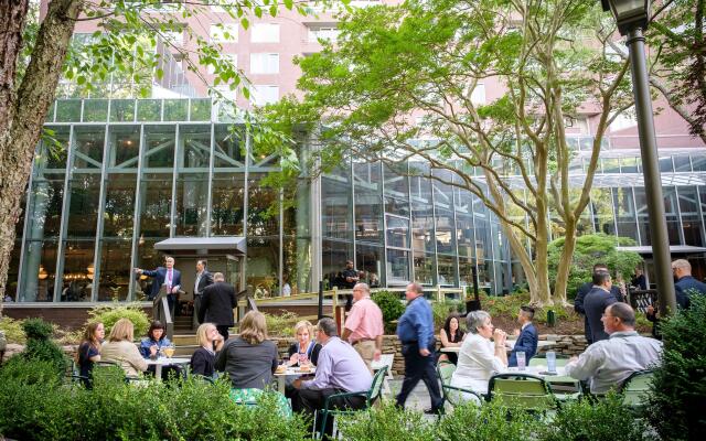 Crowne Plaza Atlanta Perimeter at Ravinia by IHG