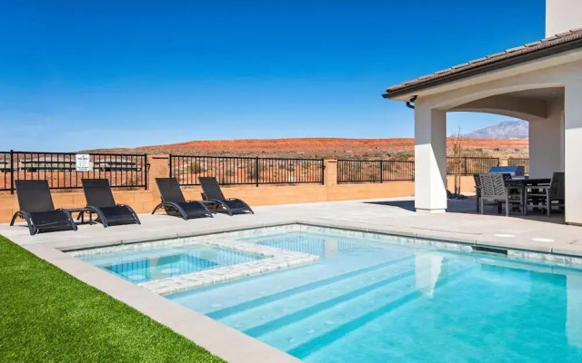 Paseos Poolhouse by RedAwning