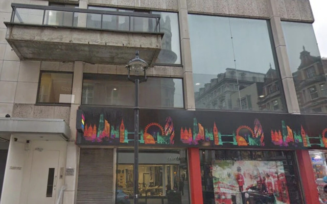 Oxford Street Apartment