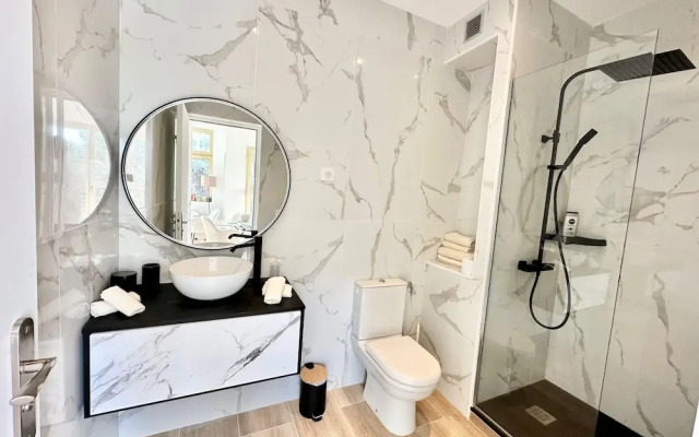 Modern Apartment - 1bd/4p - Center of St Tropez