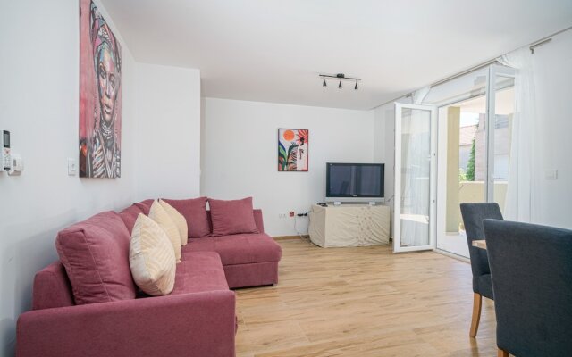Welcome to Pina Tourist Apartments