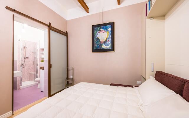 Toledo Warm Renovated Studio