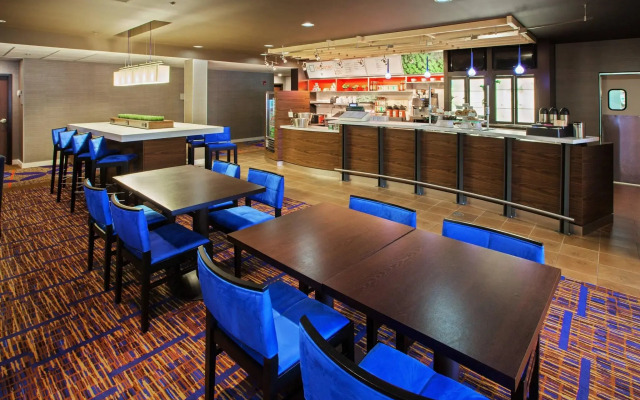 Courtyard by Marriott Chicago Midway Airport