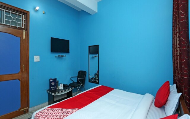 OYO 12133 Hotel Shanti