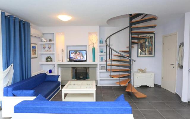 Lapis Luxury Villa
