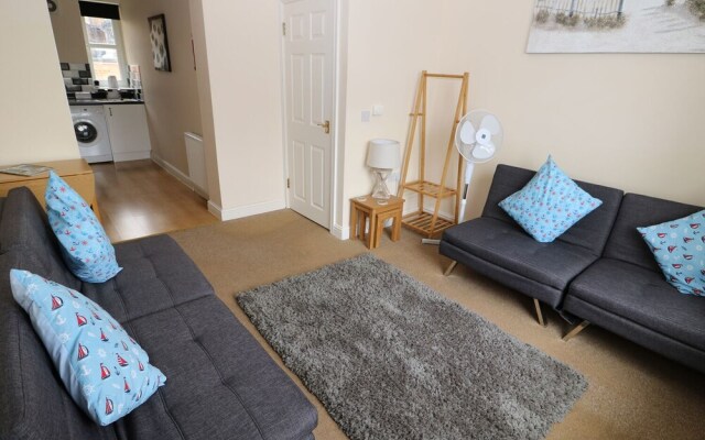 Flat 2, 4 St Edmund's Terrace