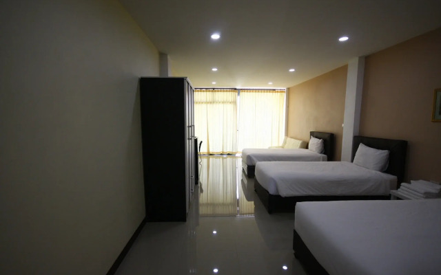 Charoensuk Grand Hotel