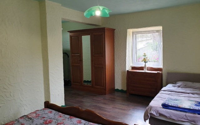 House Roza