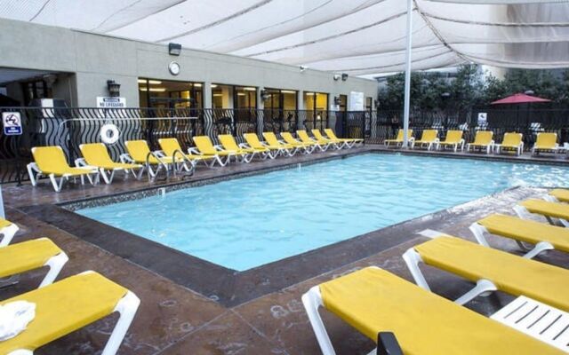StripViewSuites at Jockey Club