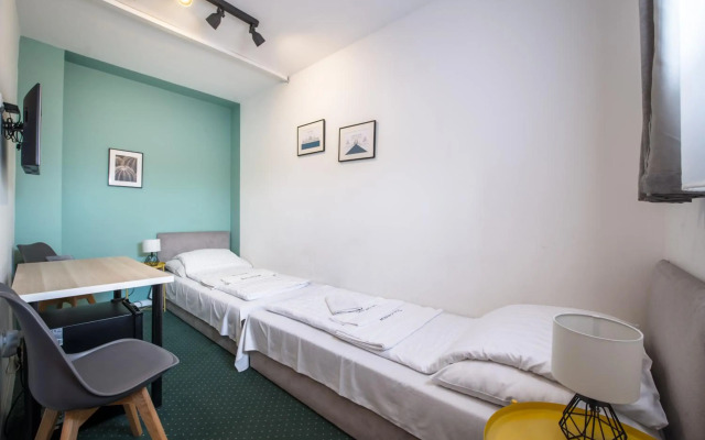 Chesscom Hotel
