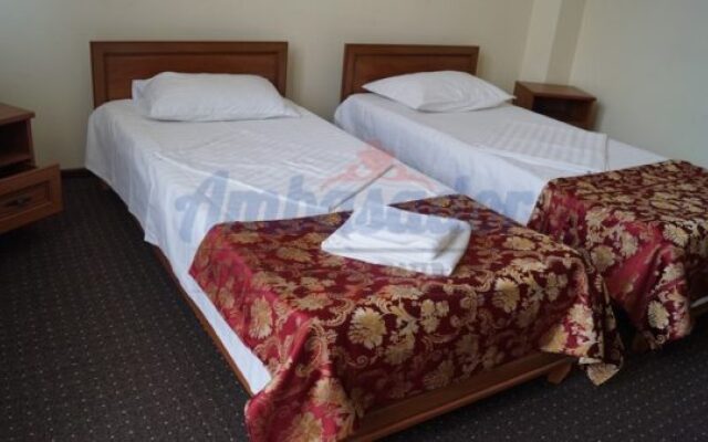 Ambasador Hotel & Restaurant