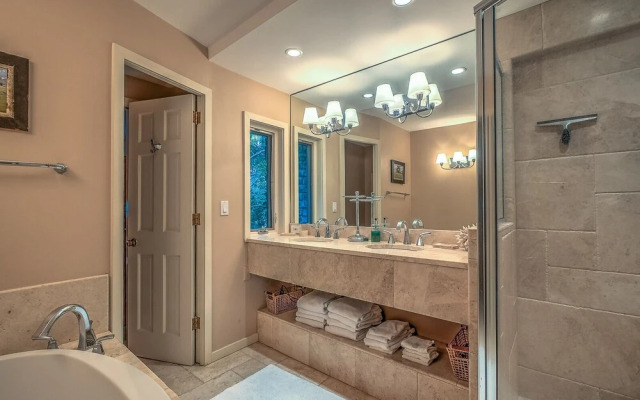 5 South Beach Lagoon