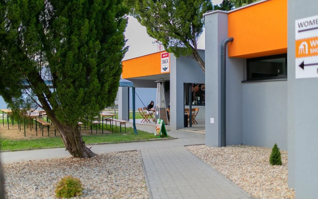 Hotel & Restaurant Resort Barca  - Campsite