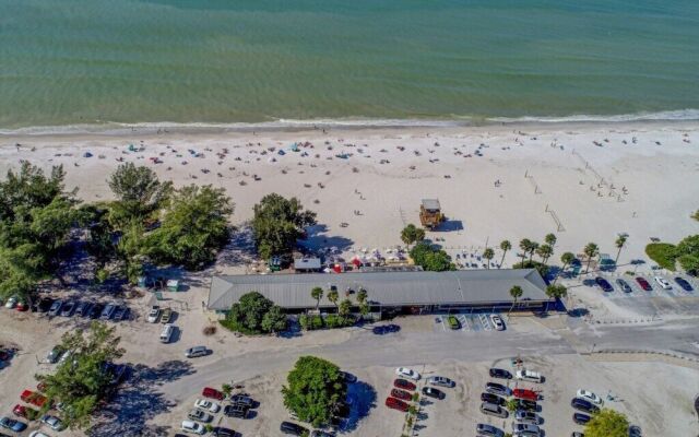 The Anna Maria Island Beach Castaway 1