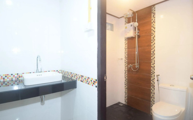 Lanta Long Beach Hostel