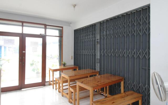 Hotel Mama Syariah at Ruko Kutajaya