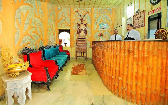 Hotel Chandrawati Palace