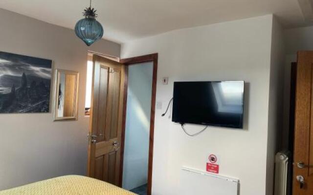 Tors Place Rm1