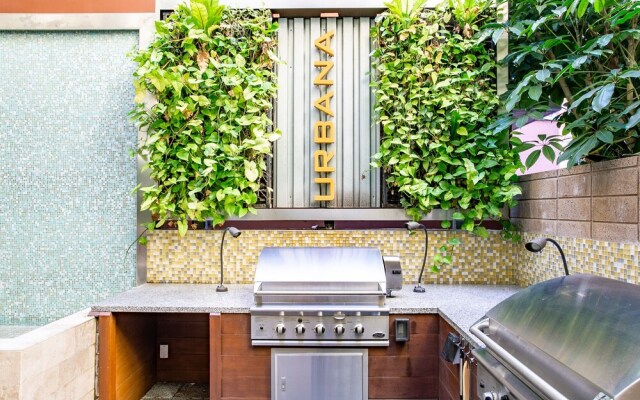 WanderJaunt Modern Dt San Diego Apts