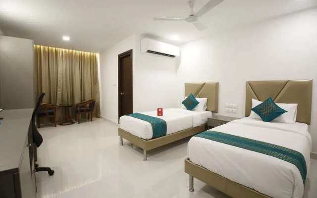 OYO 11411 D Suites
