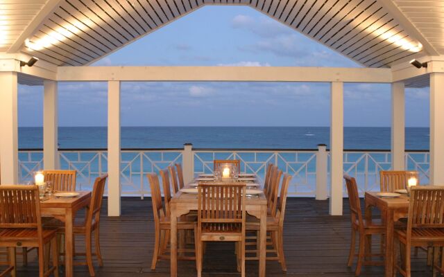 Coral Sands Inn & Cottages