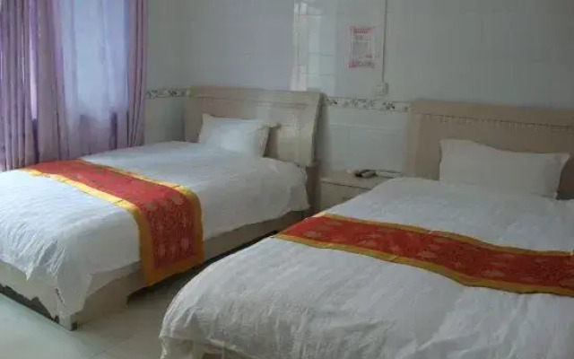 Luodian Hongyi Hotel