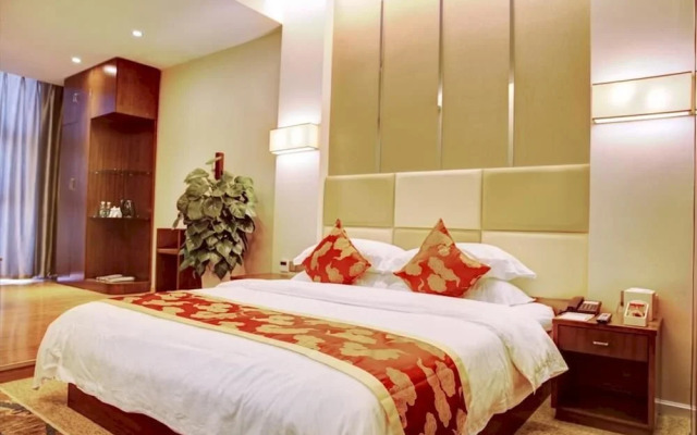 ERA South Atrium Hotel