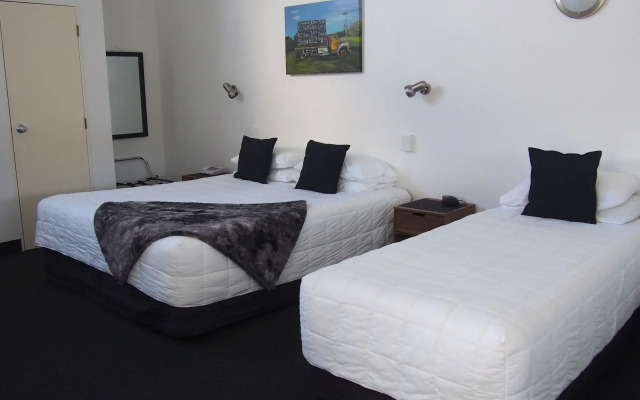 Totara Lodge