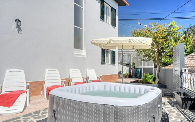 Casa do Valentim a Home in Madeira