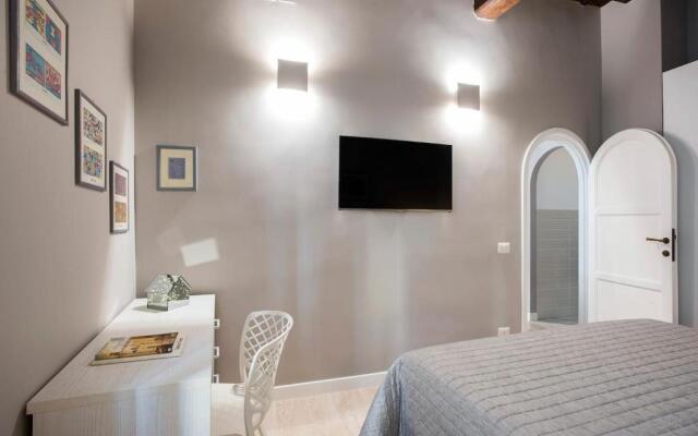 La Finestra su Fontana di Trevi - Charming View