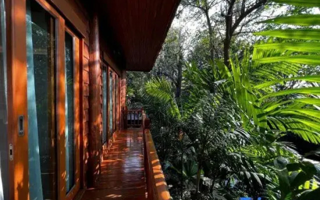 Vanasin Residence