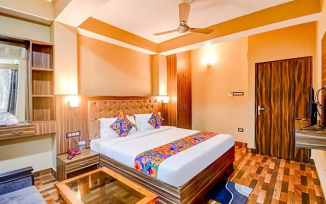 Rikhila's Regency by Fabhotel